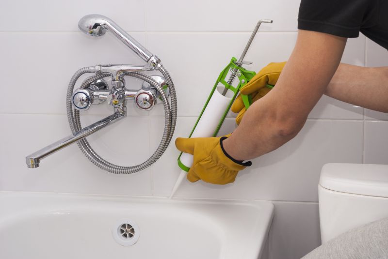 Bathtub Caulking in Kansas City, KS