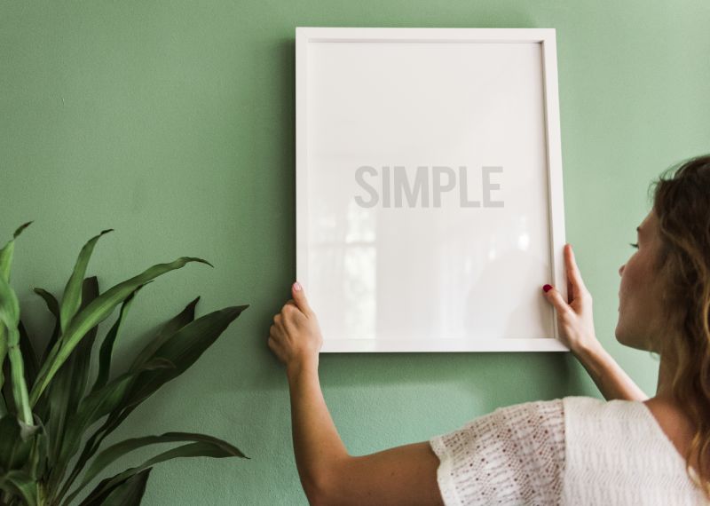 Picture Hanging Service in Kansas City, KS
